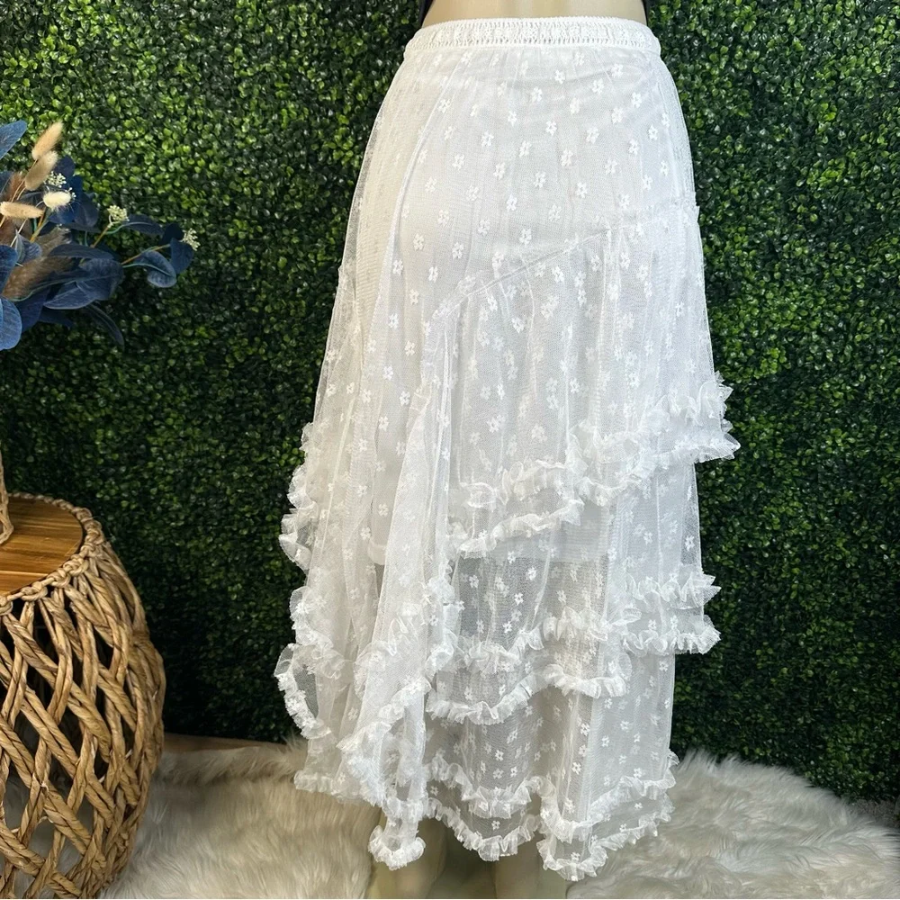 POL White Asymmetrical Lace floral embroidered maxi Skirt‎